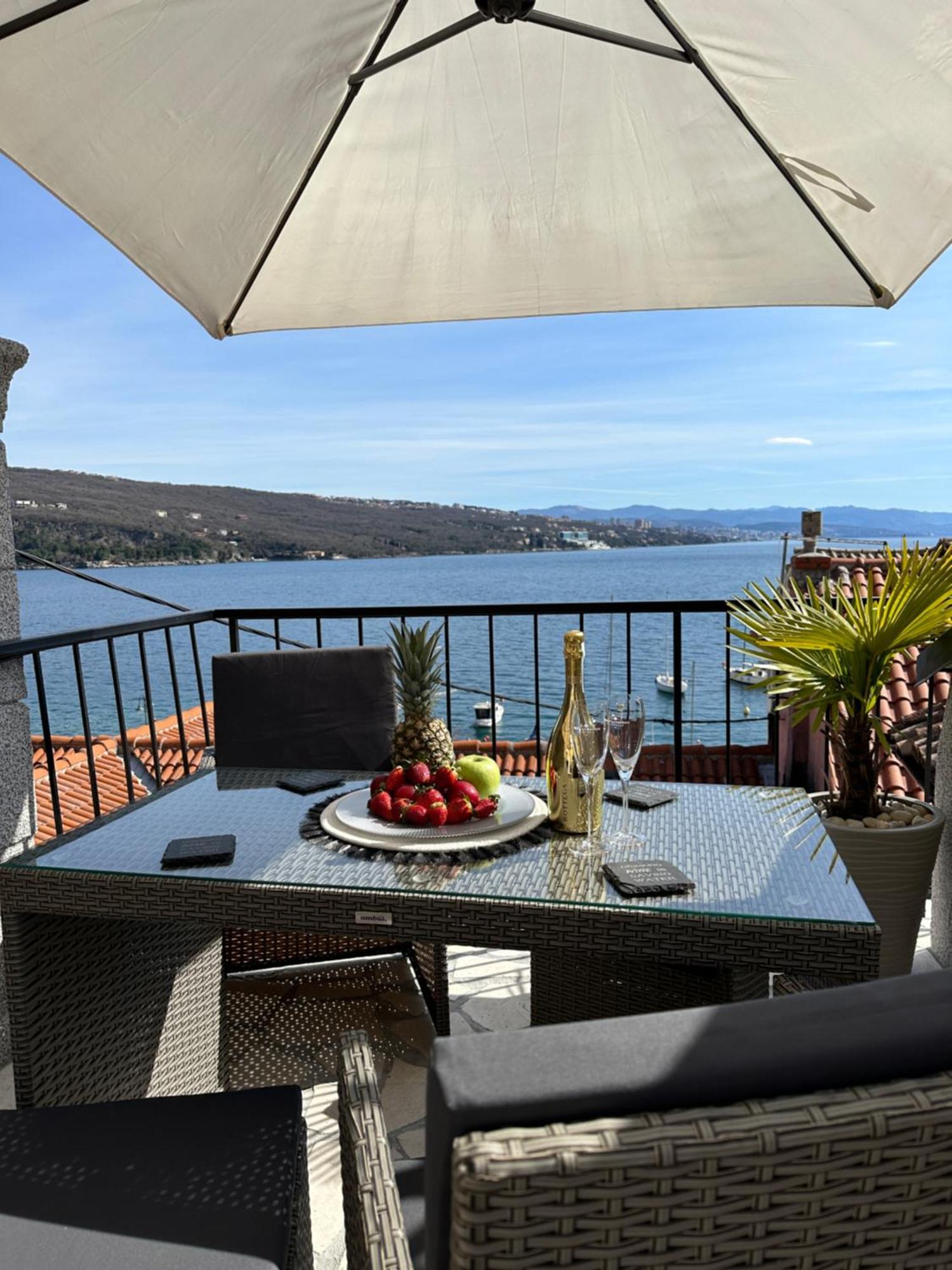 אופטיה Villa Volos Apartment Karmen With Roof Terrace, Sea View, Free Private Parking מראה חיצוני תמונה