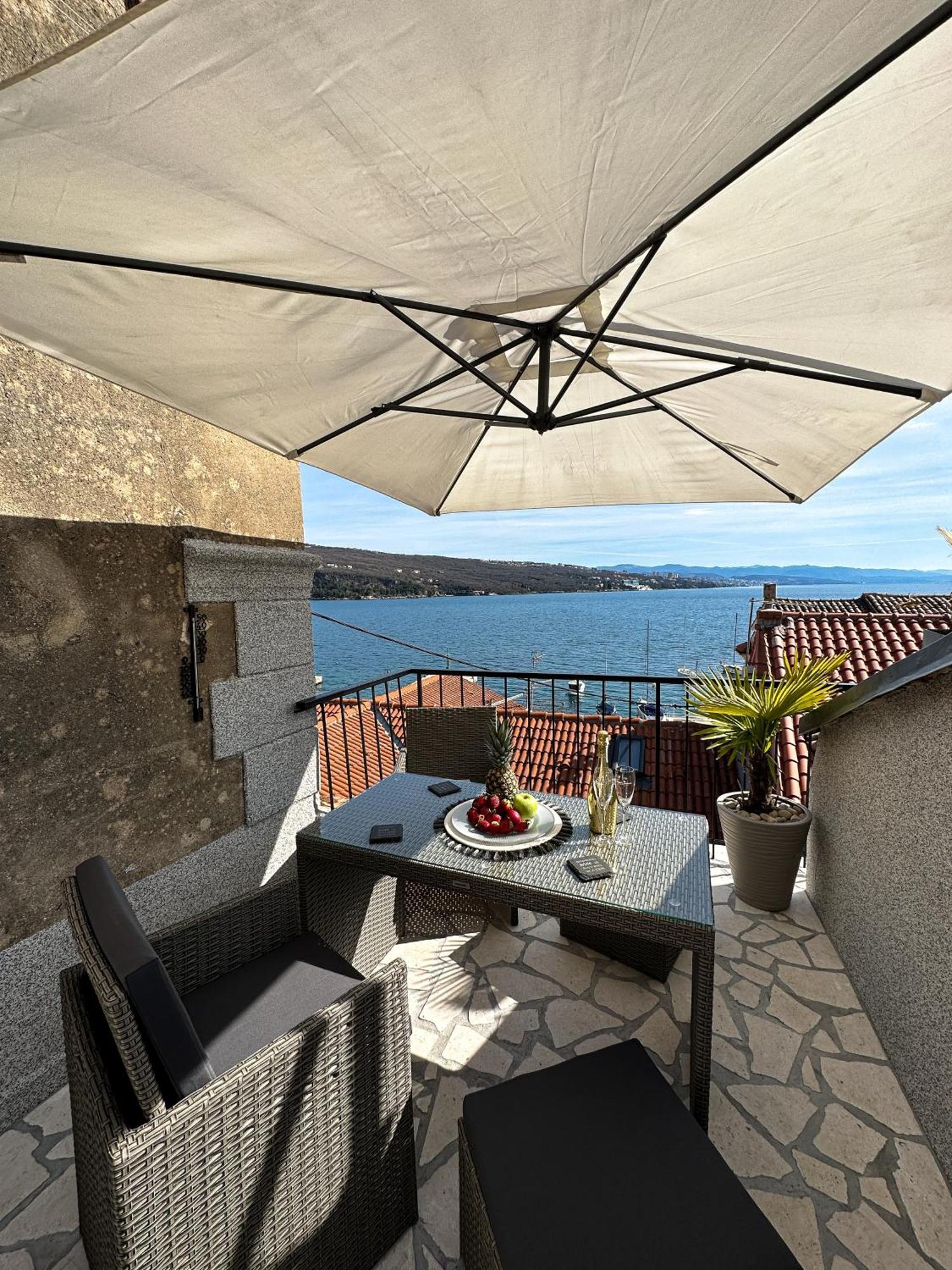אופטיה Villa Volos Apartment Karmen With Roof Terrace, Sea View, Free Private Parking מראה חיצוני תמונה